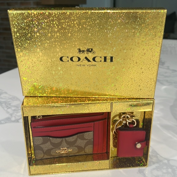 ❤️Cute. COACH Keychain Card Holder. - Picture 13 of 16